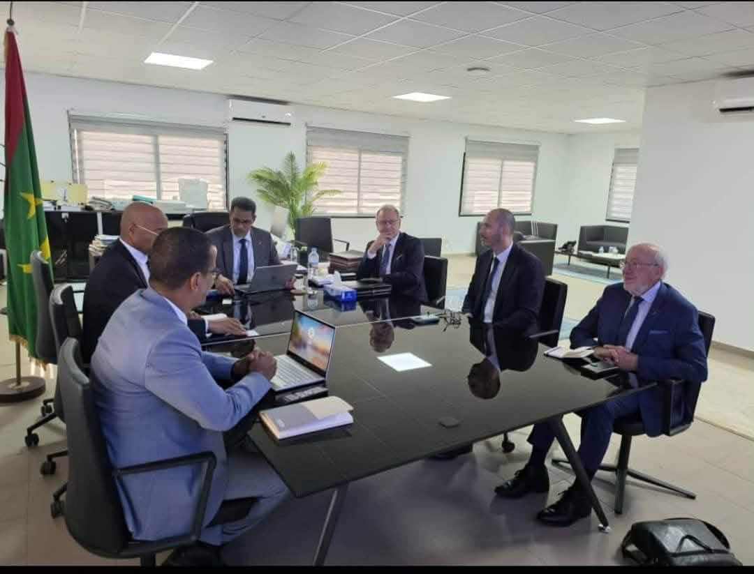 المدير العام لمجموعة صوملك يستقبل وفدا من مجموعة "جون كوكريل" البلجيكية