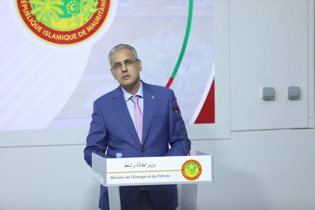 وزير الطاقة: تغريم محطة وقود خالفت القانون، ودعم المحروقات بلغ 35 مليار أوقية في الأشهر الأخيرة