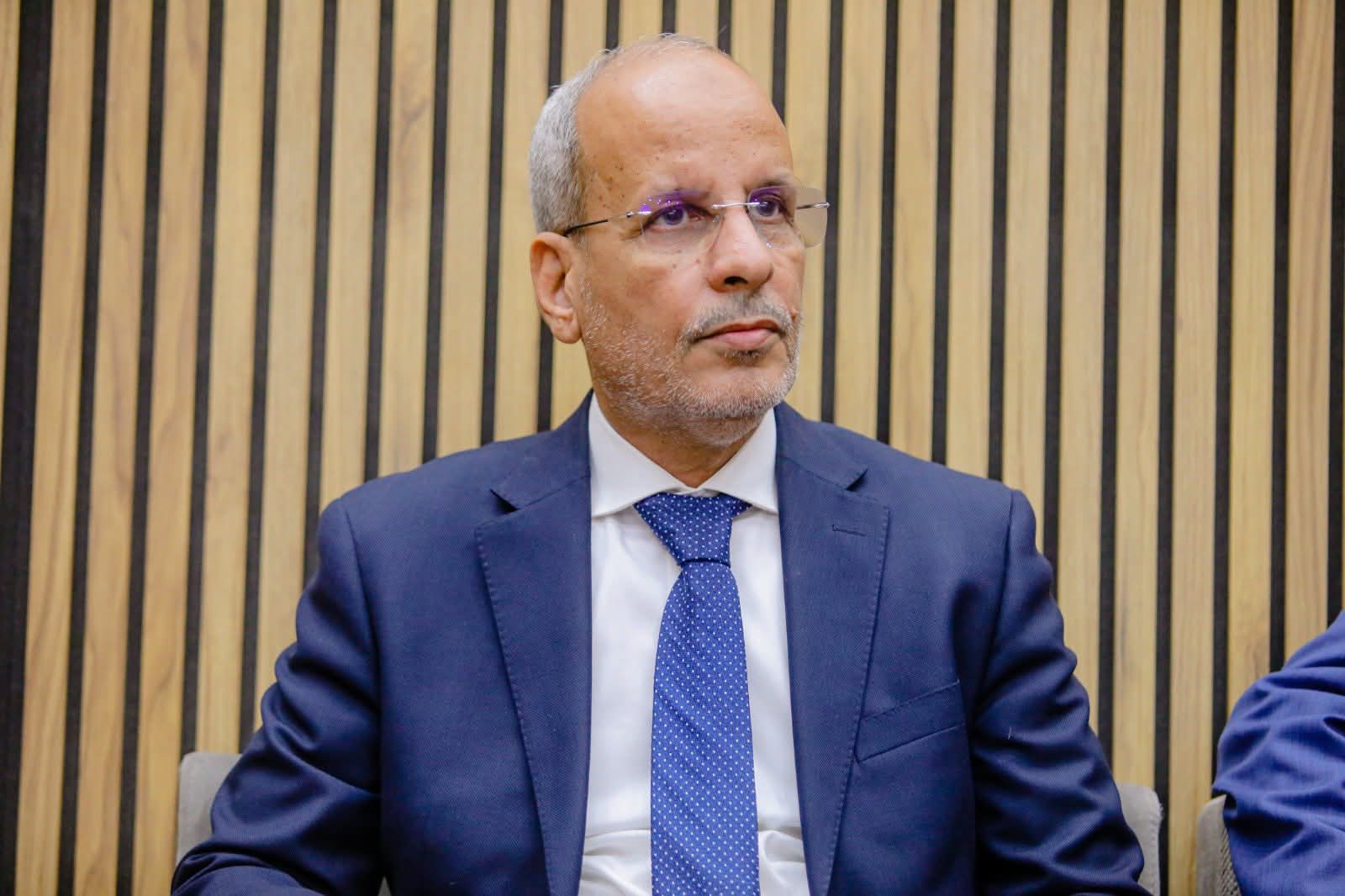 ولد أييه يغادر إلى داكار للمشاركة في مؤتمر إفريقي حول الاقتصاد الاجتماعي والتضامني