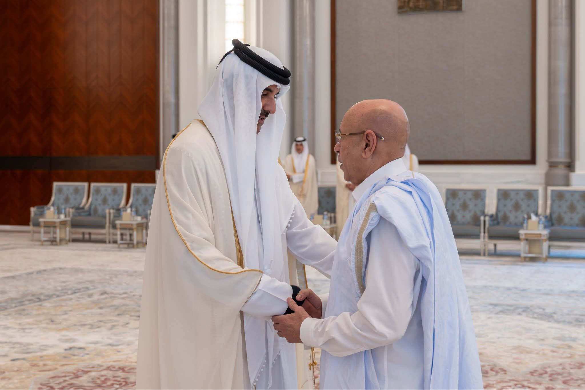 الرئيس غزواني يعزي في وفاة الشيخ حمد بن خليفة آل ثاني