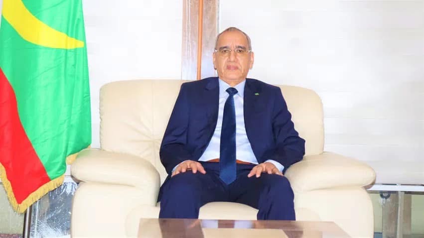 وزير الداخلية يعود من المغرب بعد مباحثات لتعزيز التعاون بين البلدين